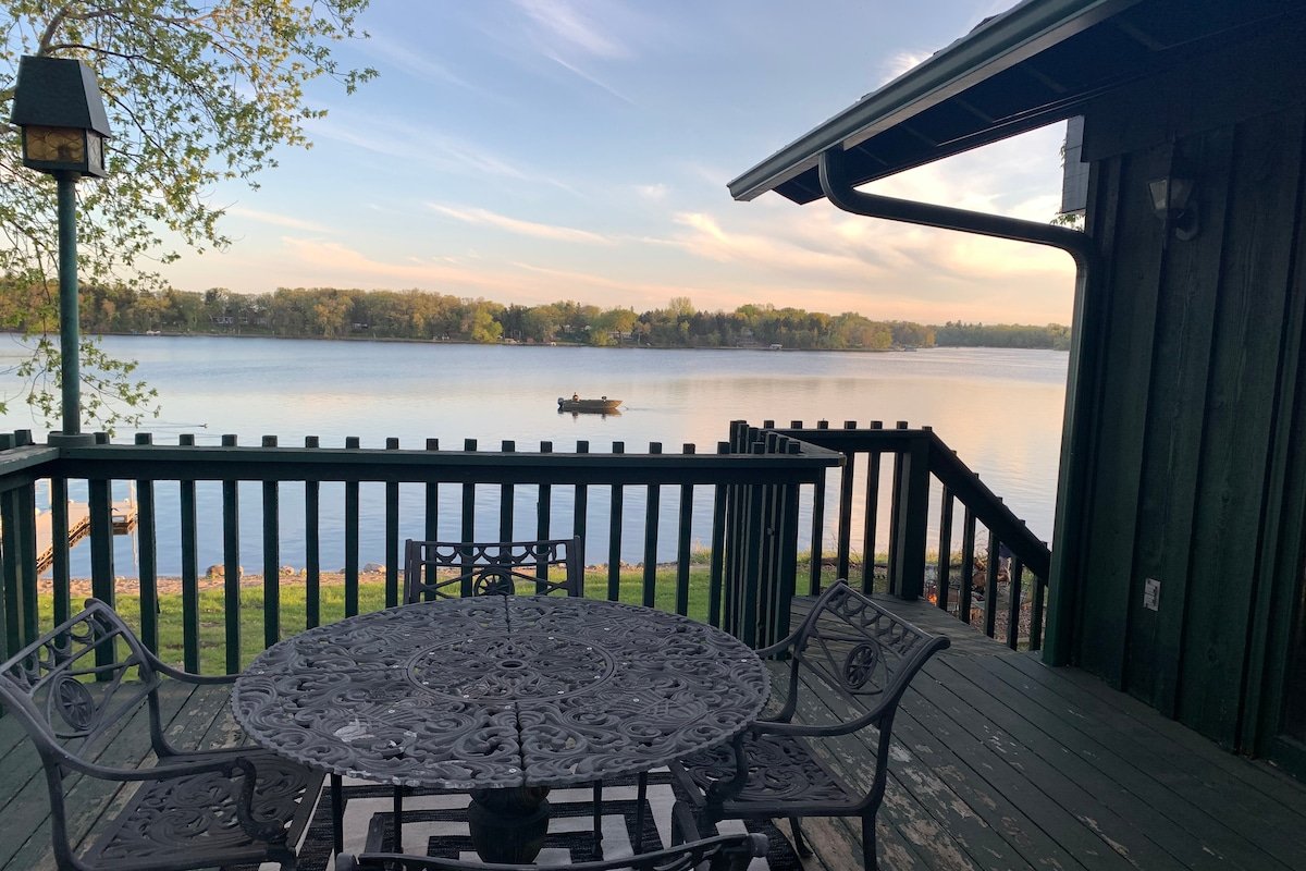 Spectacular Locke Lake Home in Monticello, MN! gallery image 5