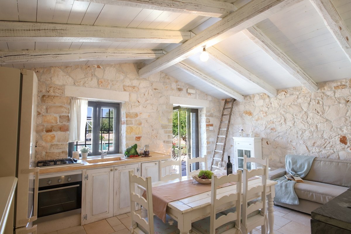 TD Trulli della Lama Private Trulli with Pool gallery image 5