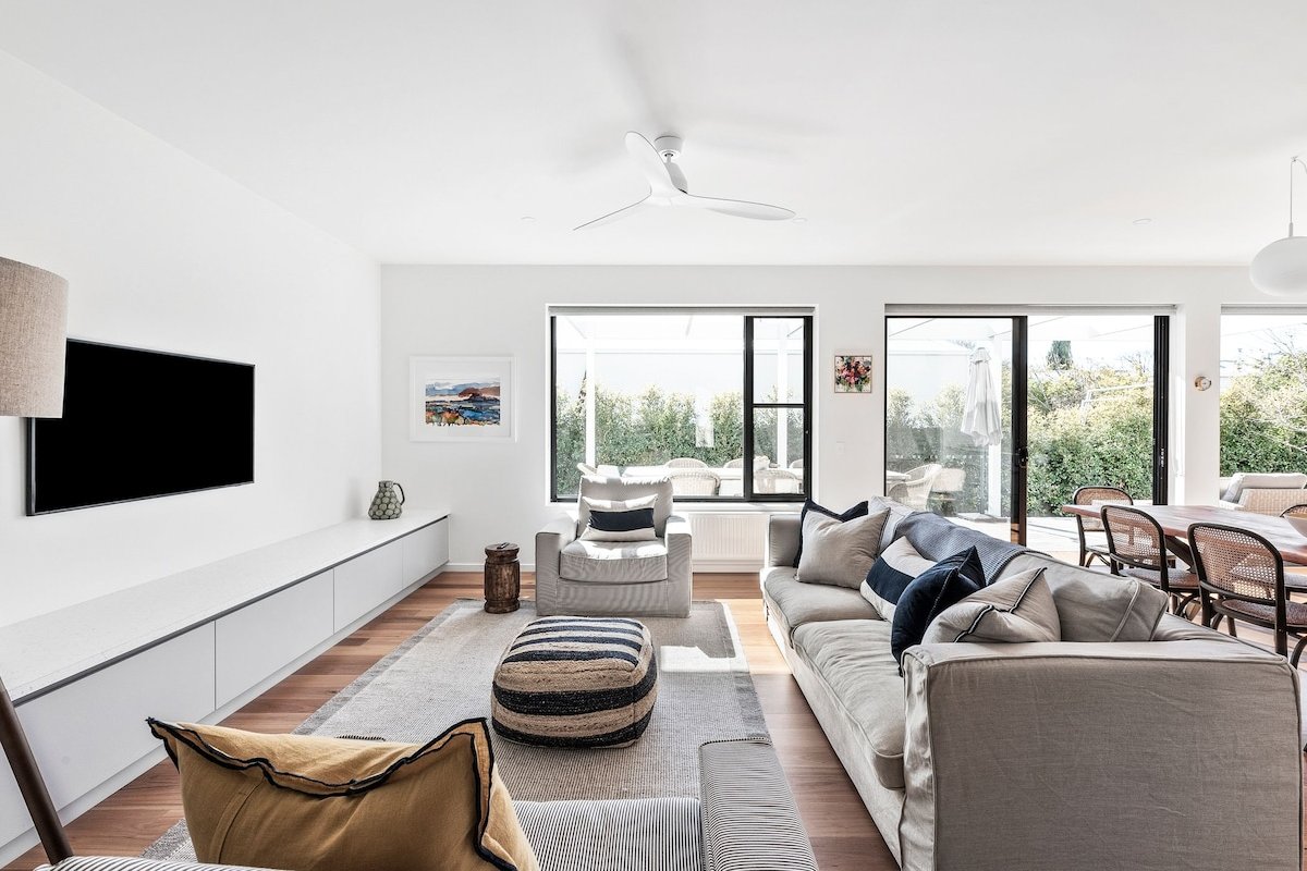 Saltwater Queenscliff! gallery image 3