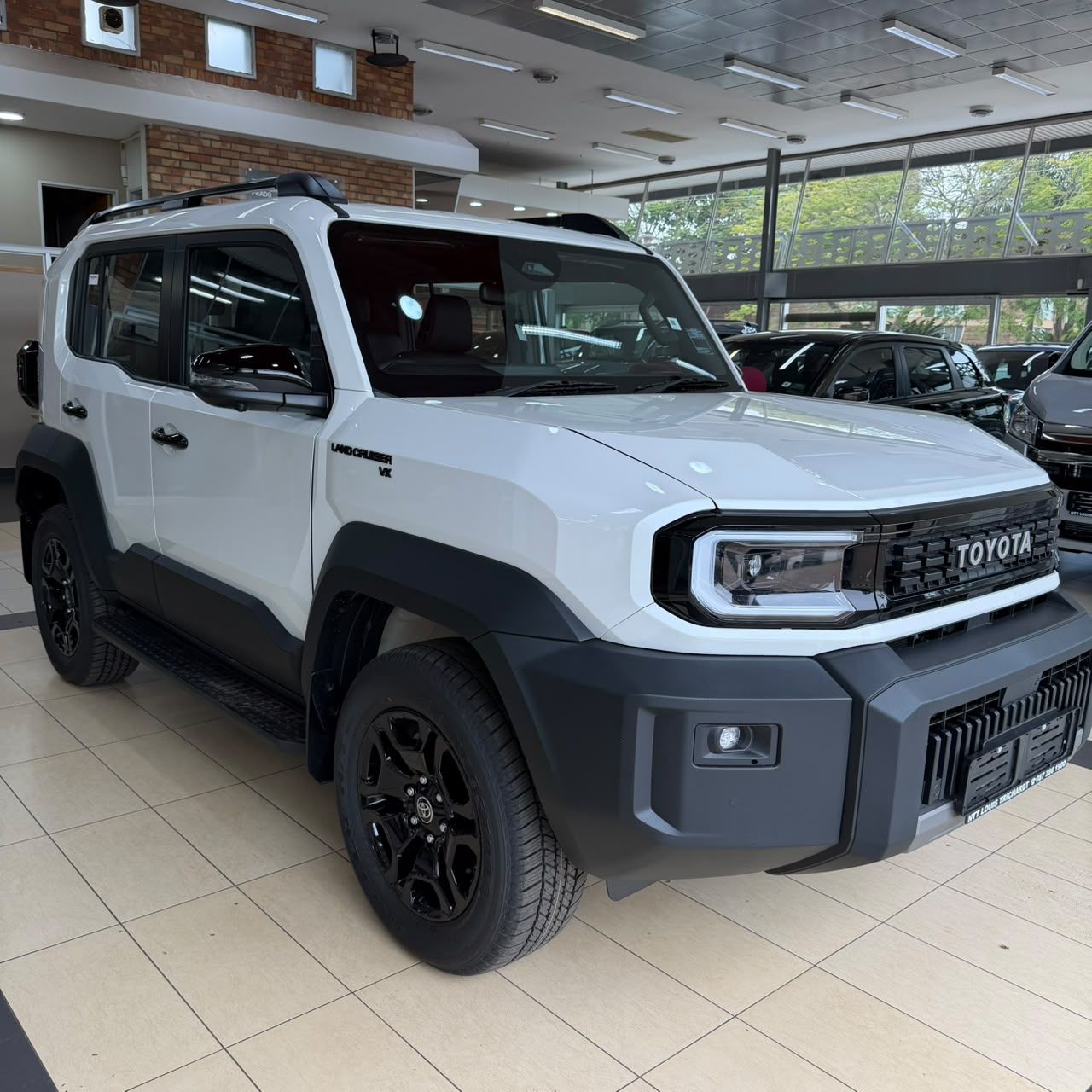 TOYOTA L CRUISER FJ 2.7 VX A T for Sale in South Africa