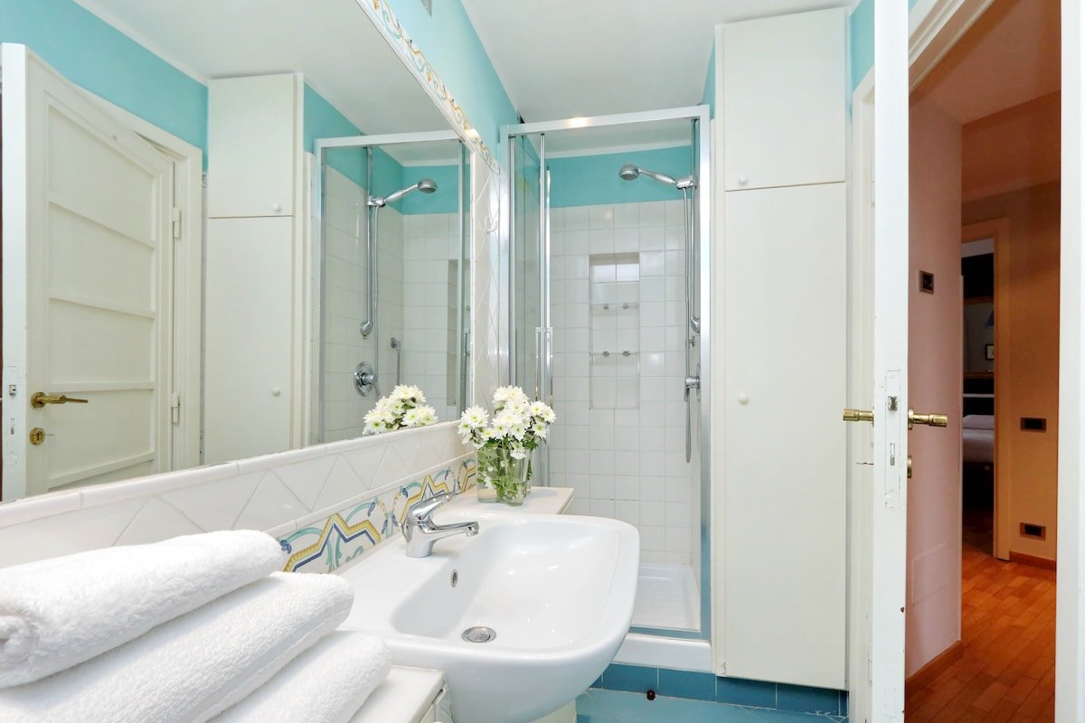 Colosseum panoramic elegant apartment for 6 gallery image 4