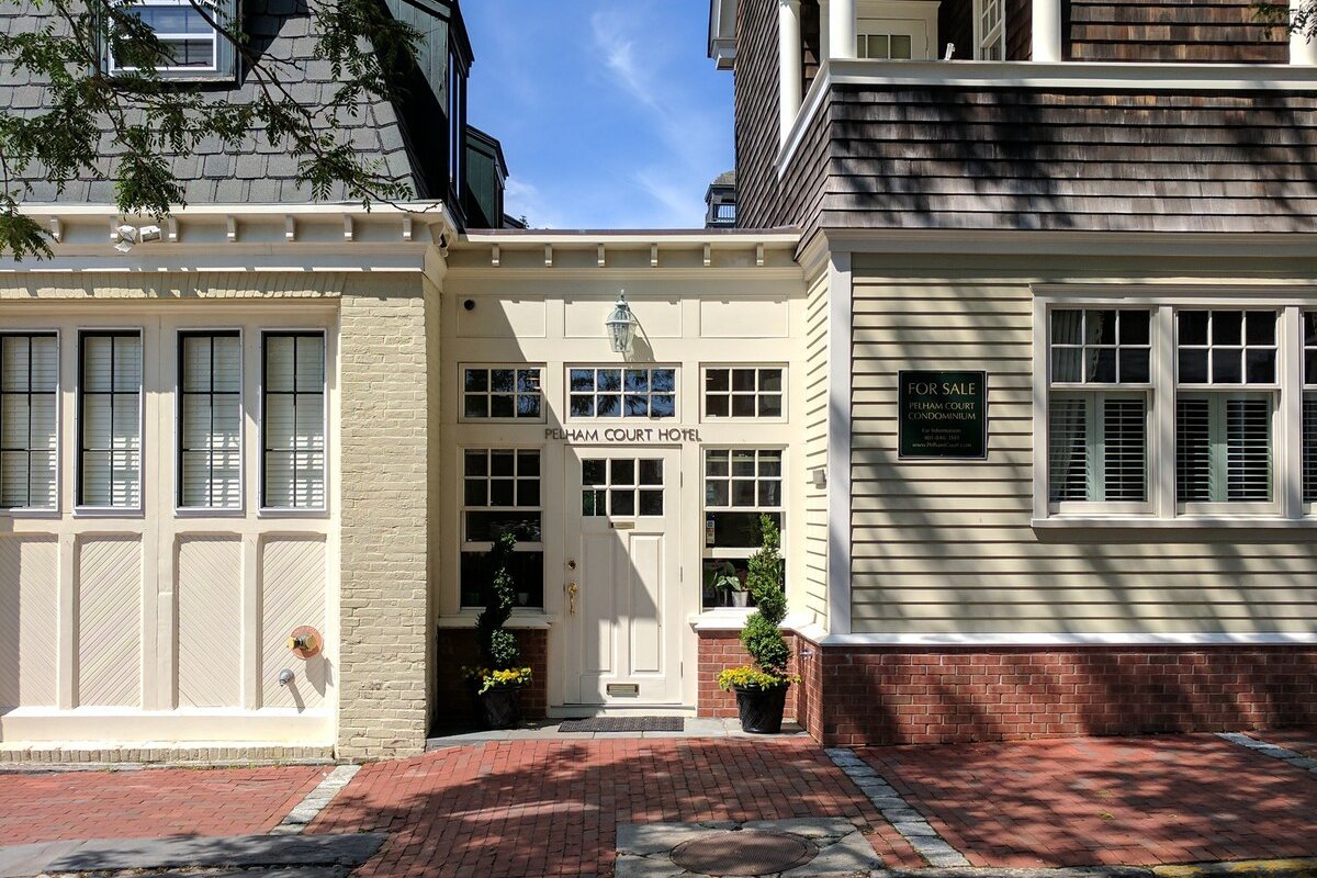 Pelham Court 3BR • Heart of Historic Newport gallery image 3