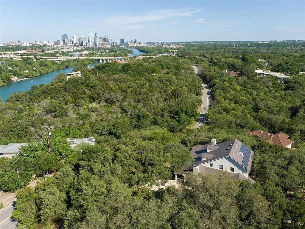 Hidden Gem in West Lake/Austin gallery image 4