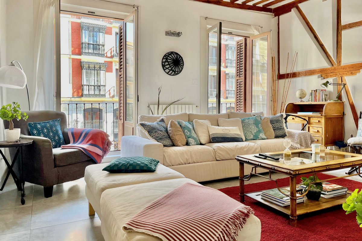 Plaza Mayor, amplio y luminoso apartamento