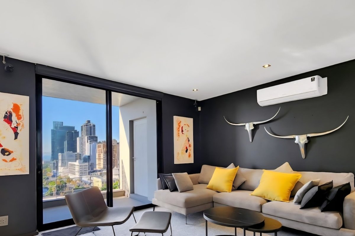 Luxury Penthouse Apartment with Private Pool gallery image 2