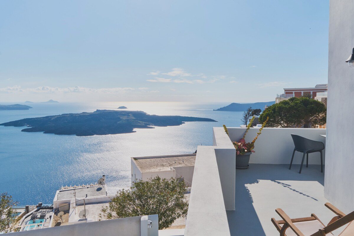 Villa DALI Leda – jacuzzi and amazing volcano view gallery image 3