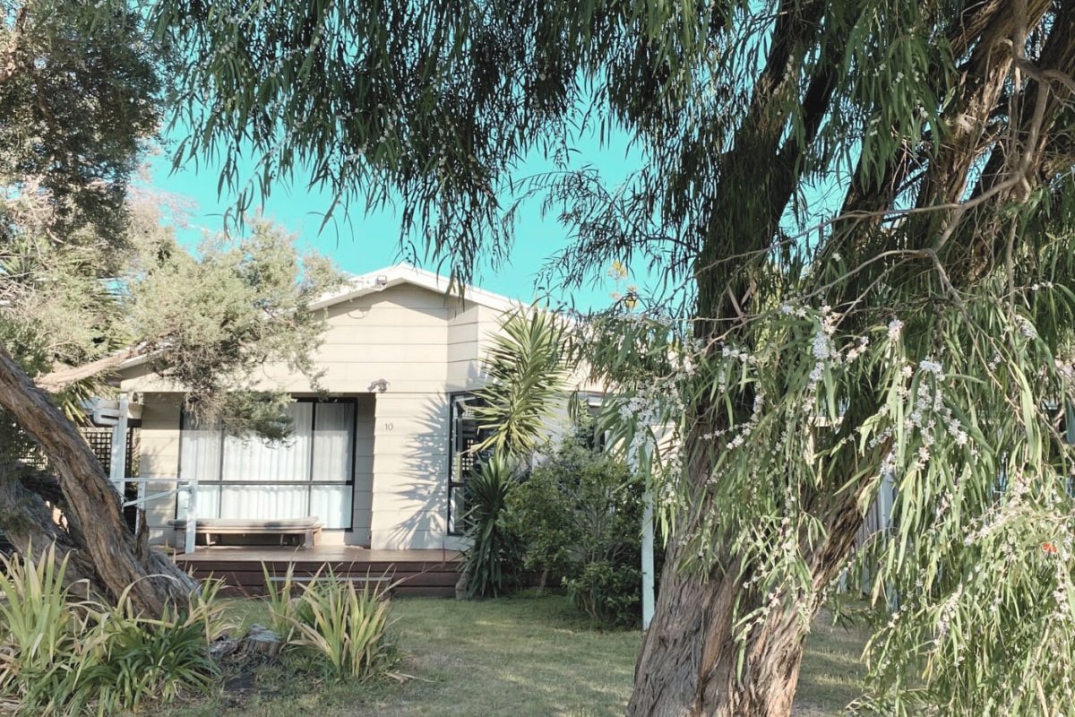 Buckley’s 10 gallery image 3