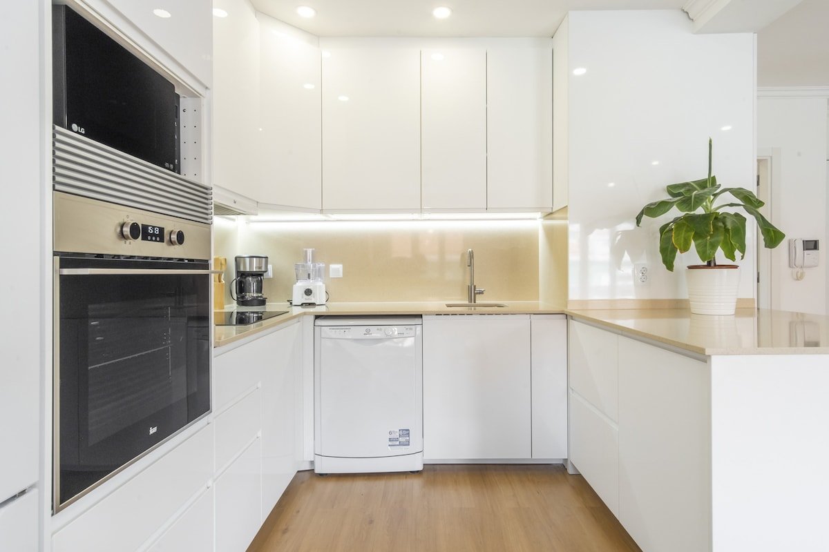 LvPremier Amoreiras AM3- modern, space, ac, lift gallery image 5