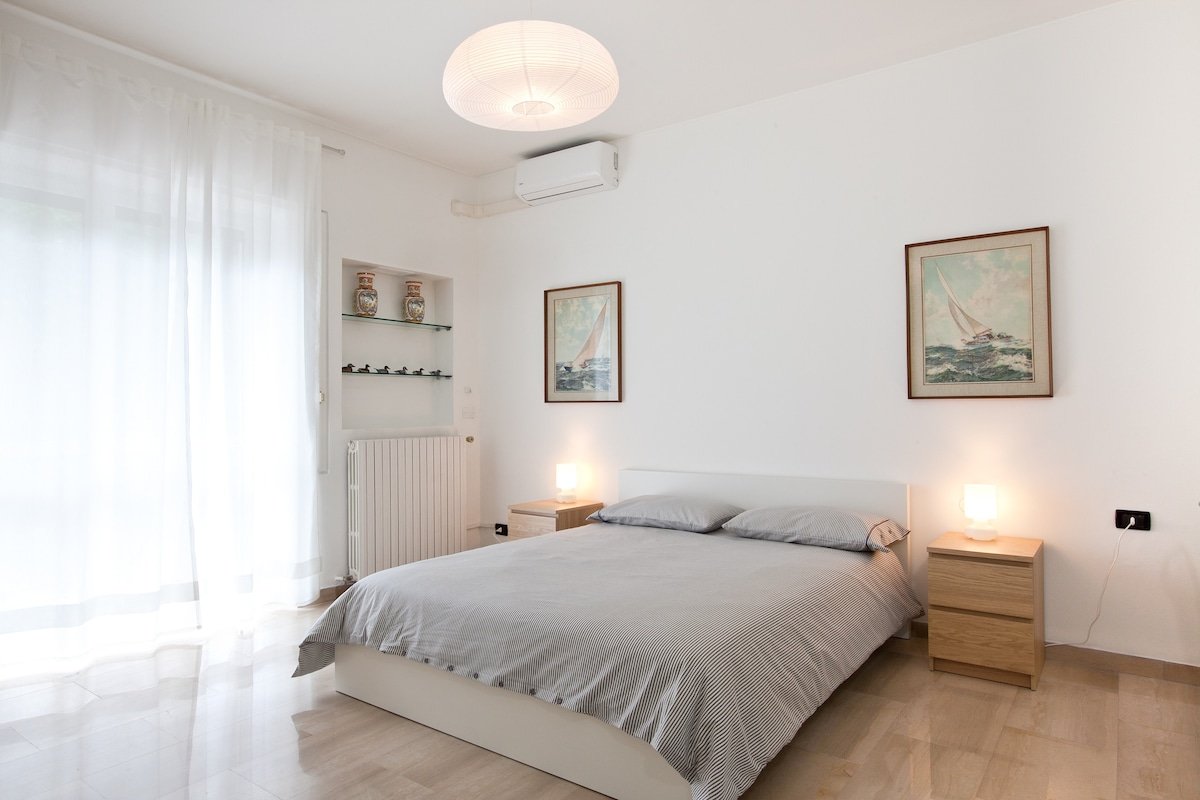 Big, Central and Bright apartment gallery image 5