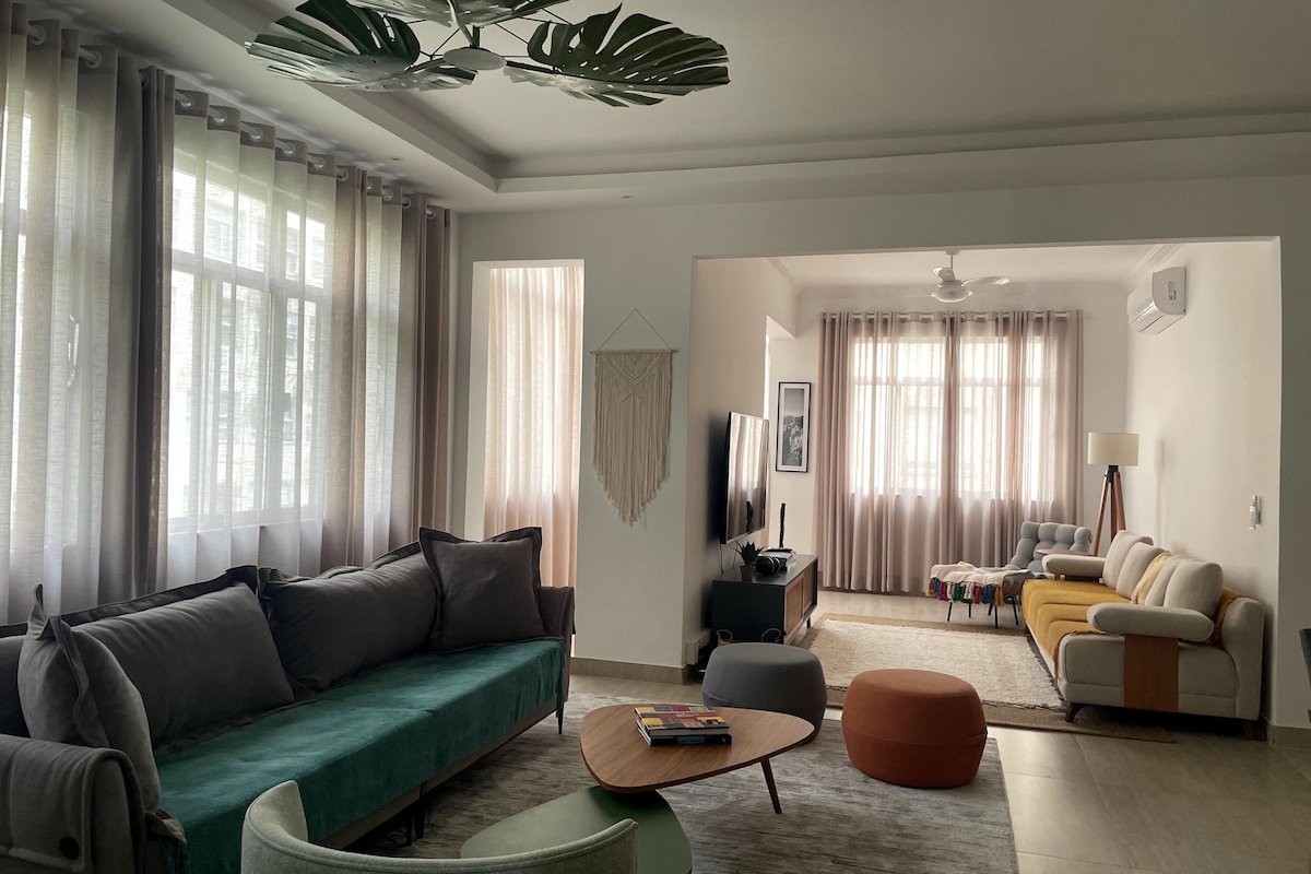 Lovely 3 ensuite BR Copacabana Beach Block gallery image 5