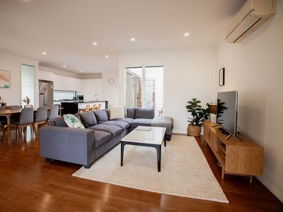 7 Bed 3.5 Bath Spacious Qld’r, The Bowen Retreat