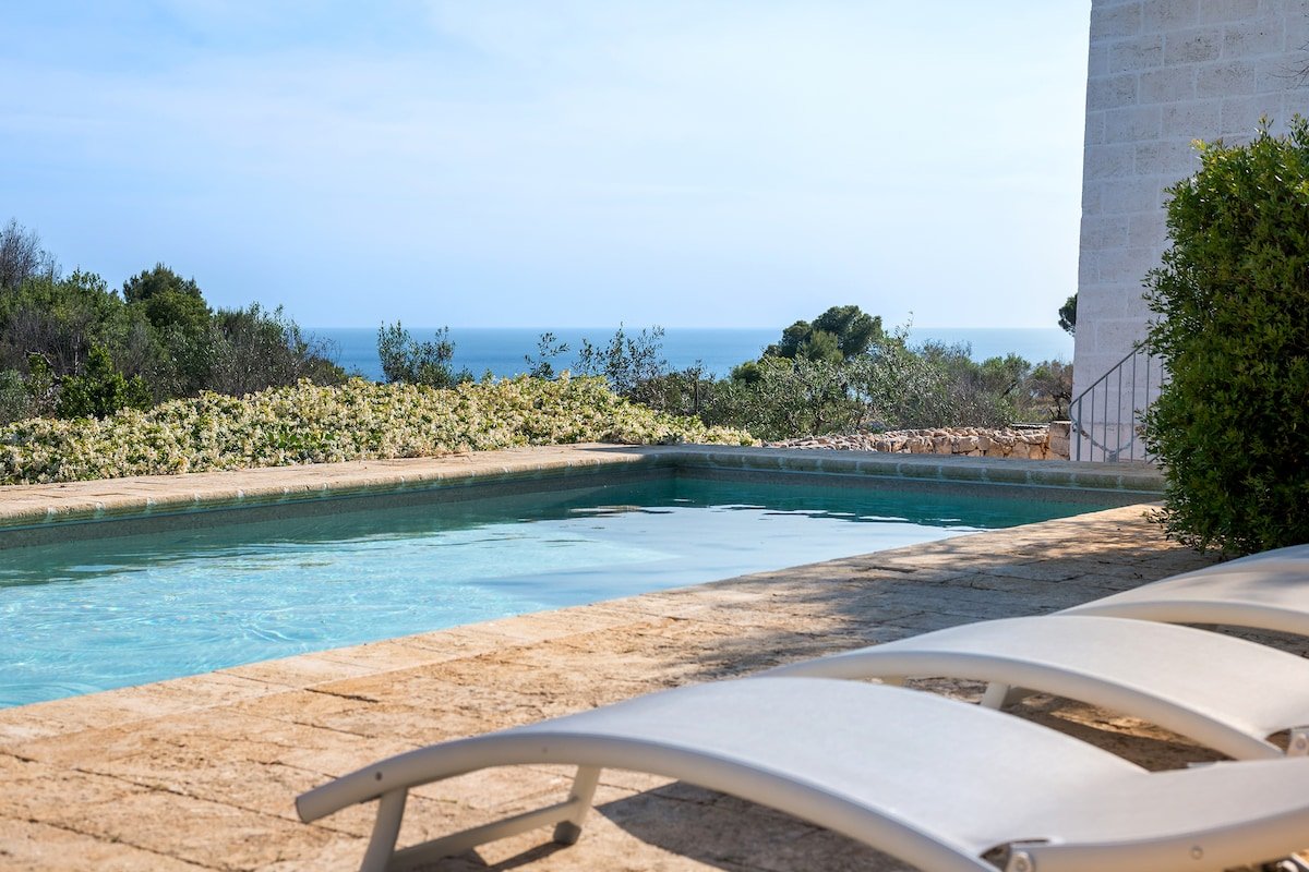 Trullo La Contessina, with pool and sea view gallery image 4
