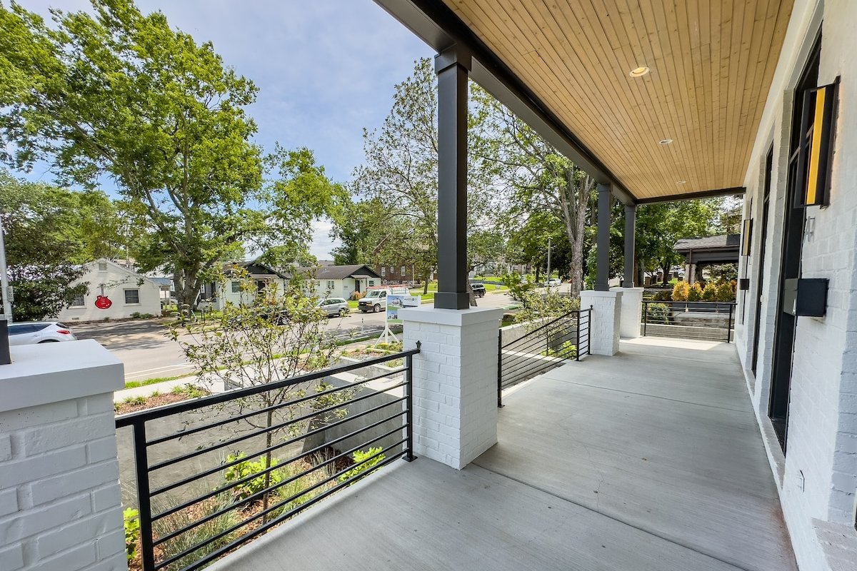 Music Row Luxury Townhomes A + B gallery image 5