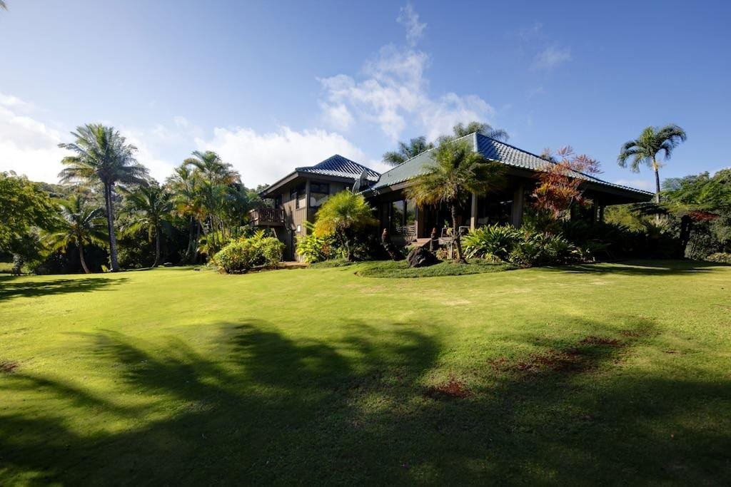 Gated botanical garden retreat with private lake gallery image 4