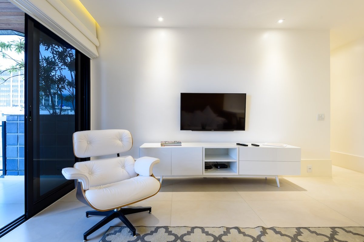 Next to the beach, pool, luxury and design gallery image 4