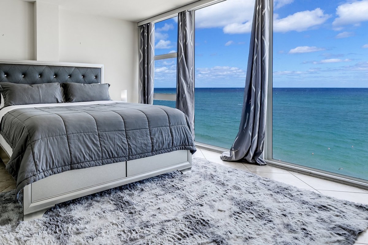 On the B.E.A.C.H.-Beachfront Views-Balcony-Pool gallery image 2