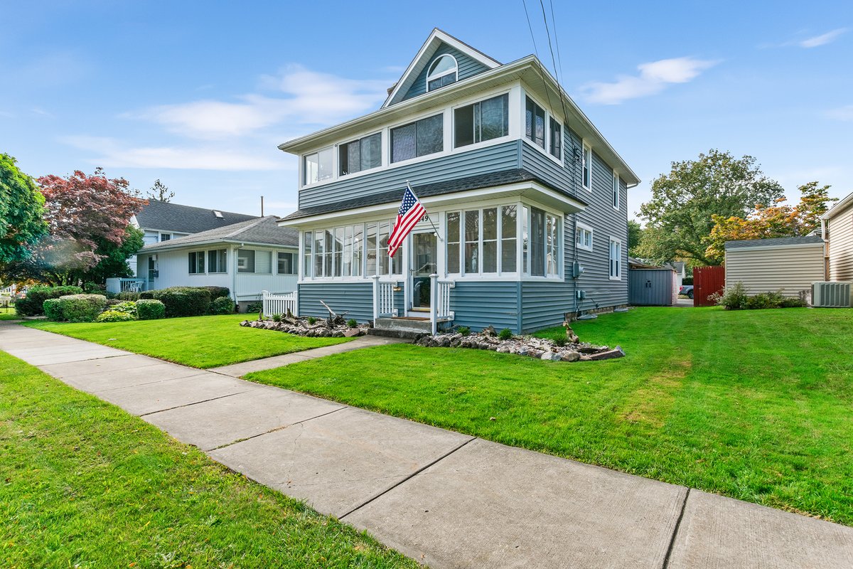 New Listing Discount! 3BR/2BA-Sleeps 6 w/Game Room