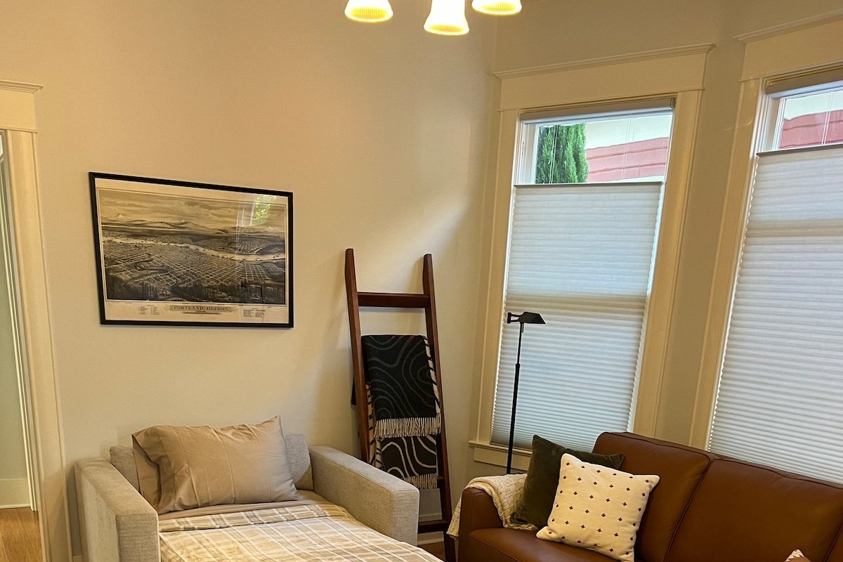 Elegant Nob Hill Victorian gallery image 5