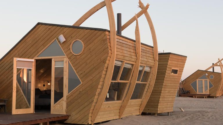 Shipwreck Lodge Family room