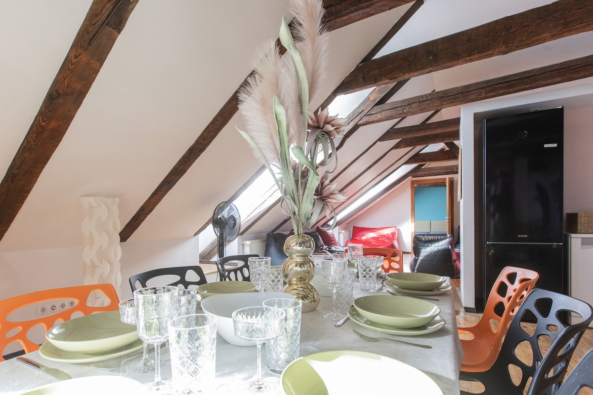 Penthouse Apartment with 4 bedrooms in Old Town gallery image 2