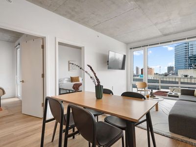 Lincoln Park 4BR, Easy Group Trip, Sleeps 8