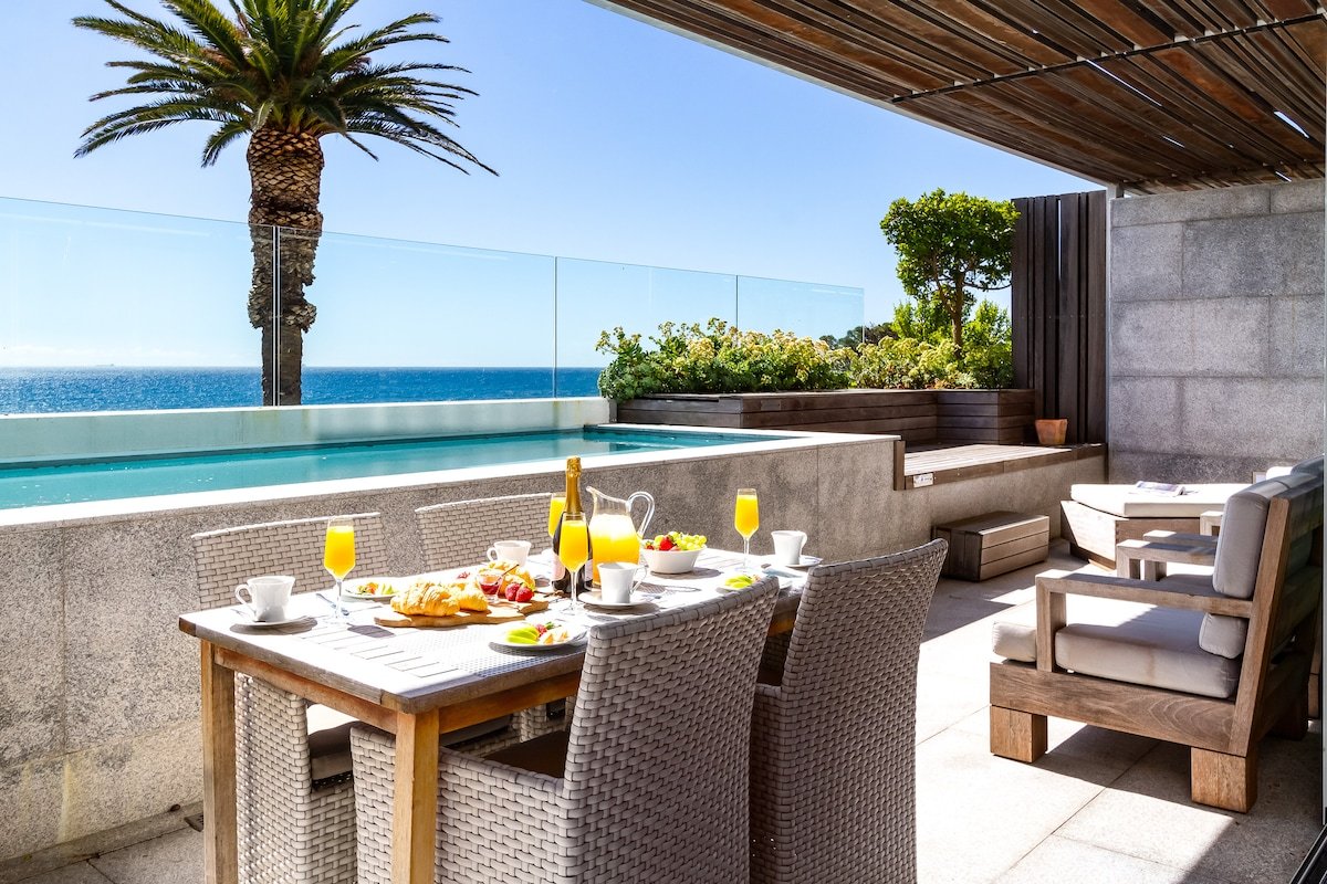 Stunning Apartment, Accross From The Ocean gallery image 2