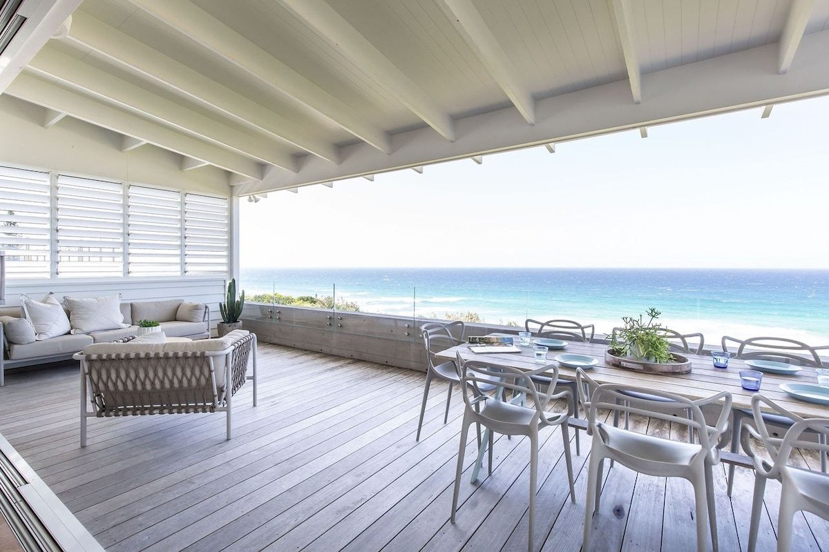 Seabreeze on Sunshine Beach gallery image 2