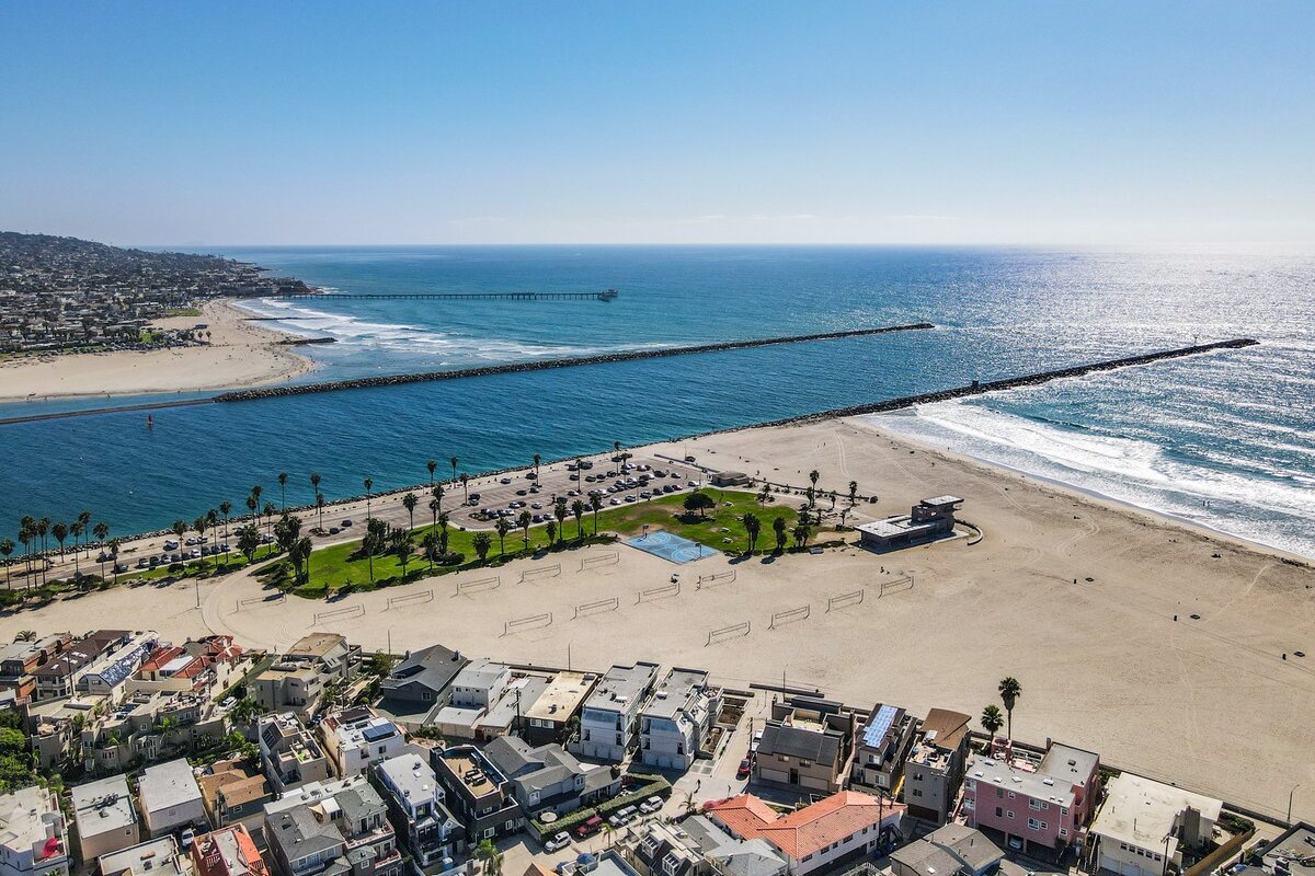 Oceanfront Condo w/ Outdoor Deck & Ocean Views gallery image 5