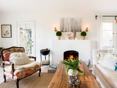 Lounge by the Pool at a Zen Oasis in Trendy Miracle Mile