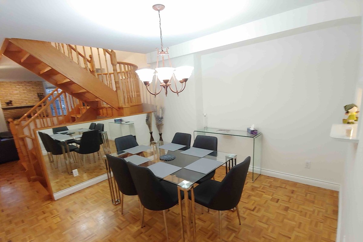 Elegant Private House – Heart of Downtown gallery image 5