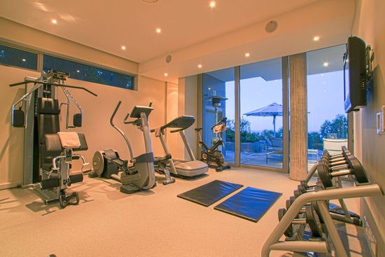 Photo 4 of Bantry Bay Villa accommodation in Bantry Bay, Cape Town with 5 bedrooms and 5 bathrooms