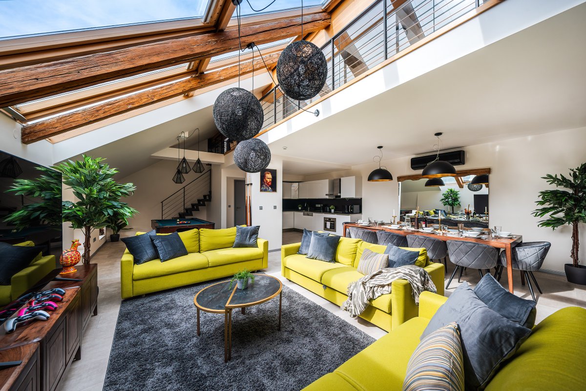 A/C Luxury Loft: Friends & Family Edition