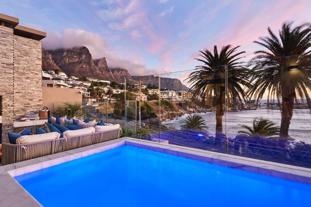 Bakoven Palms – Ultra Luxury Villa with jacuzzi gallery image 2