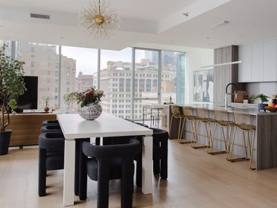 Iconic Downtown Penthouses Getaway + City Views