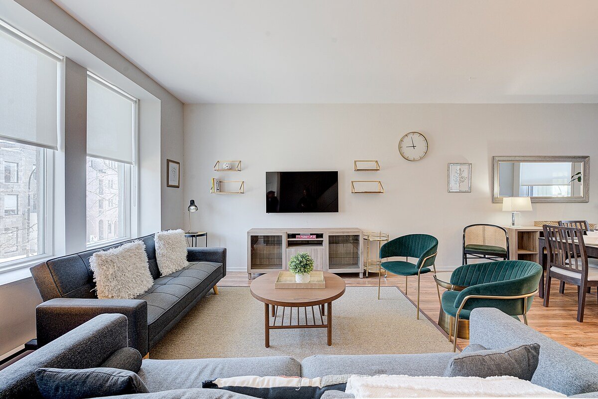 Rustic-Townhouse on the plateau Mont-Royal gallery image 3