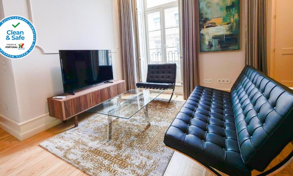 Augusta 231-4D-City Center Apt- Balcony & Elevator