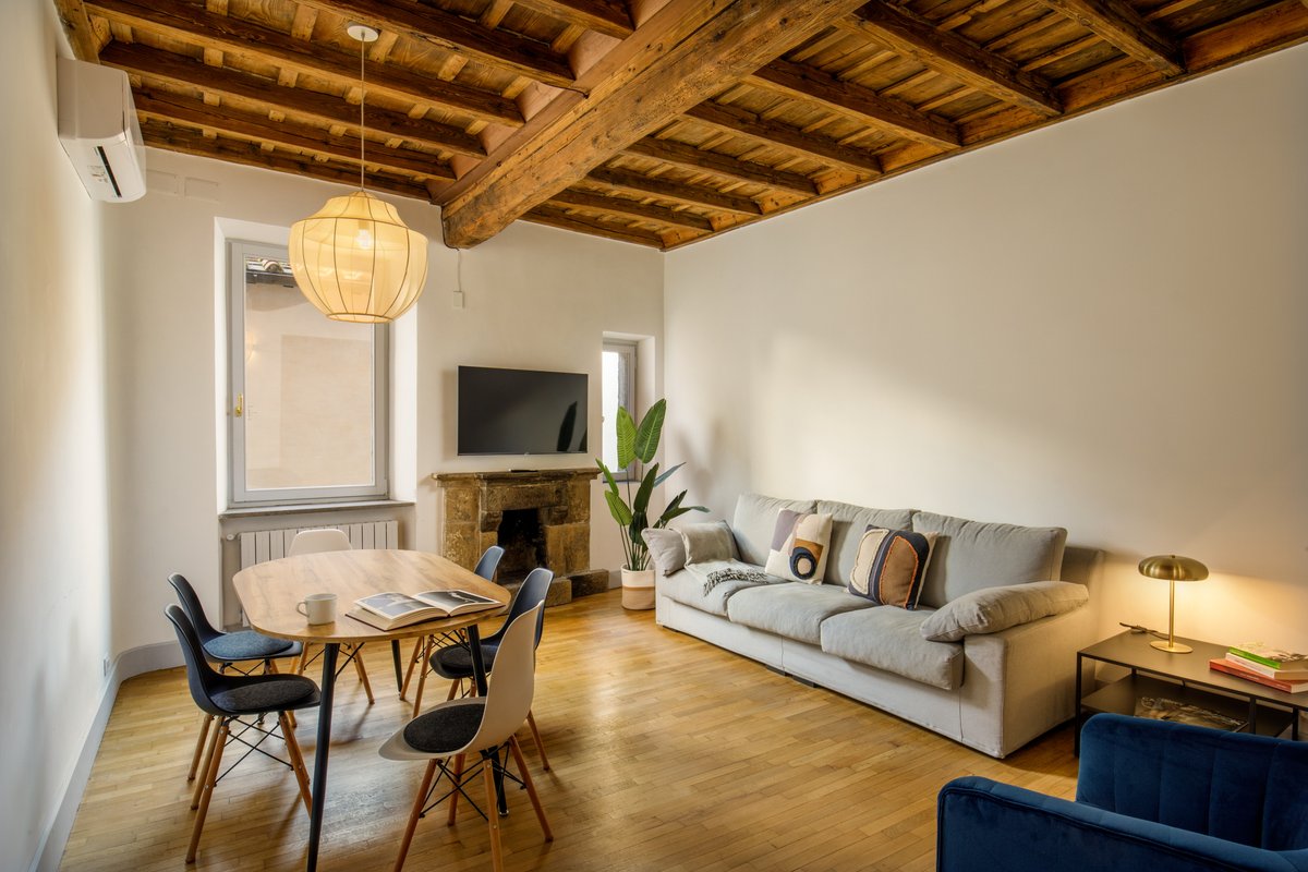 Coronari 214: Gem on Rome’s Most Beautiful Street