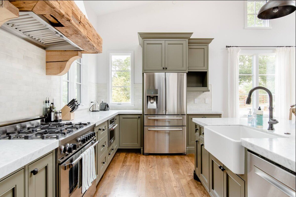 Exquisite luxury executive 2-suite cottage gallery image 4