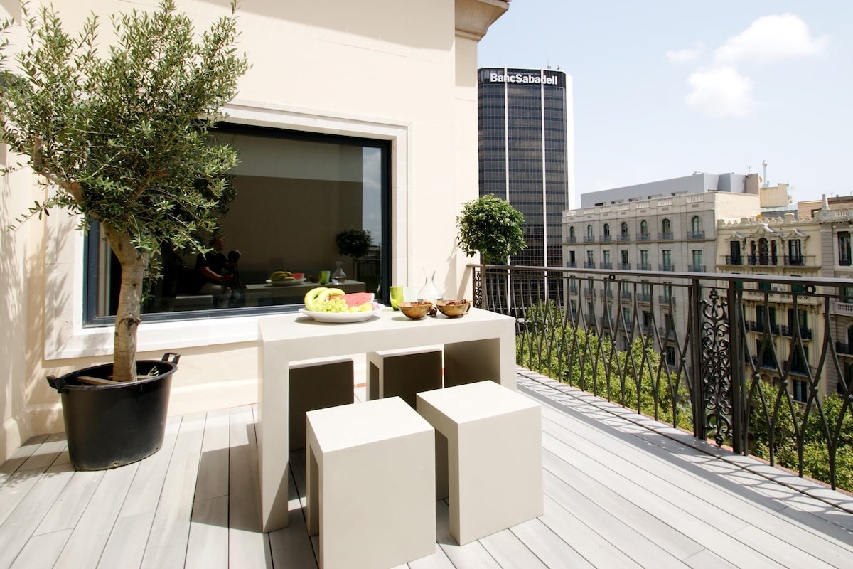 AMAZING TWO BEDROOM APARTMENT WITH PRIVATE TERRACE gallery image 5