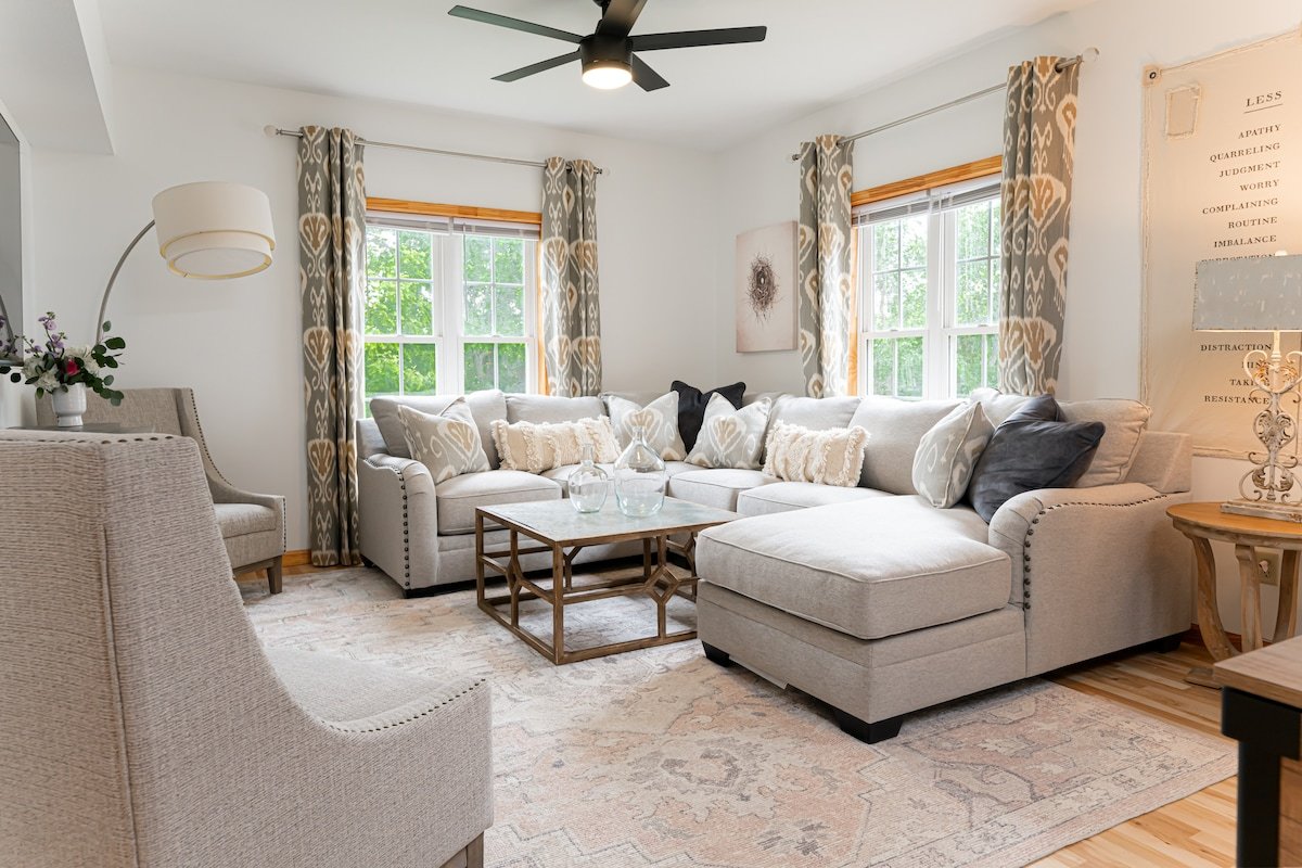 Asheville bungalow – Space for everyone gallery image 5