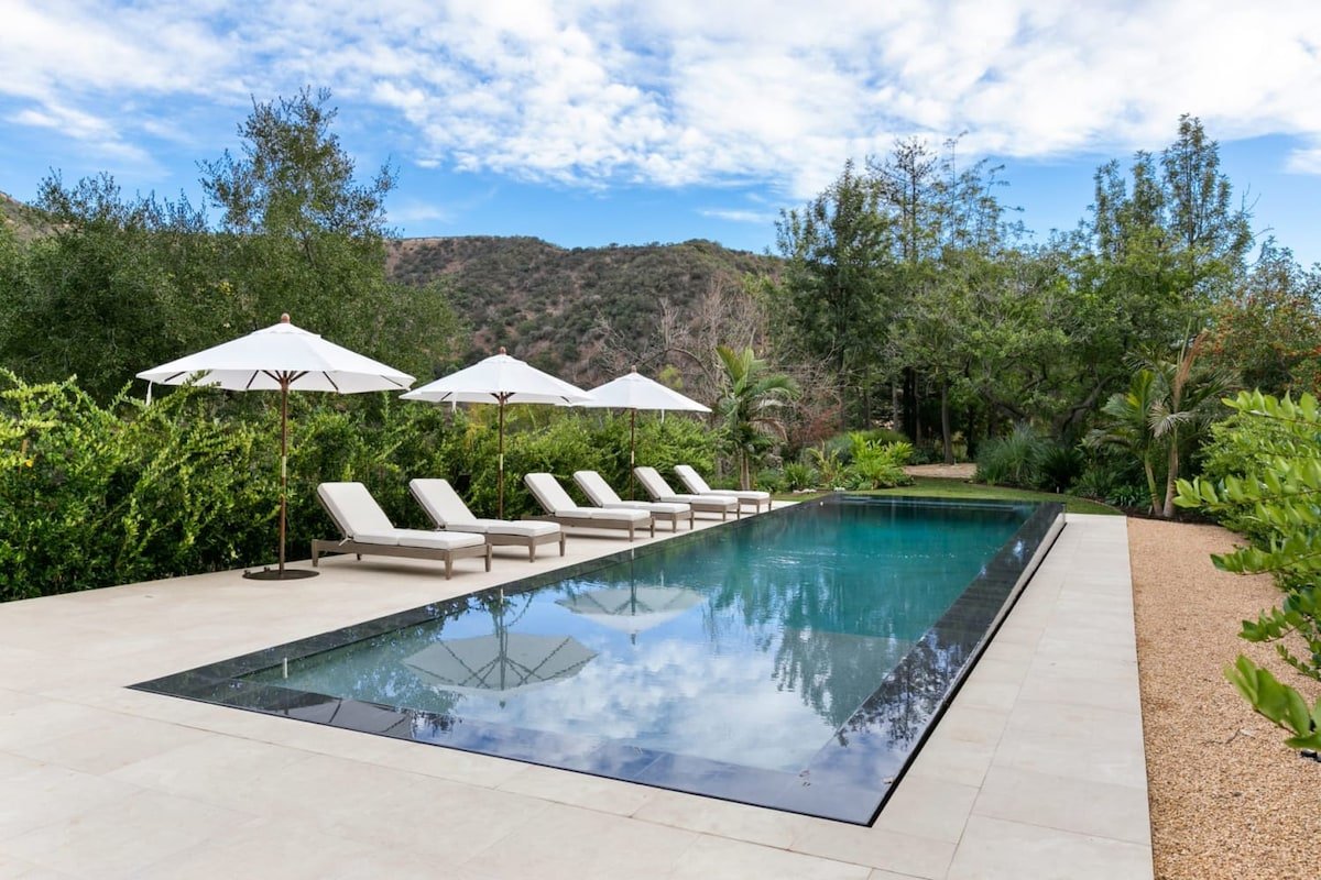 Beverly Hills Maison by Stay Awhile Villas gallery image 3