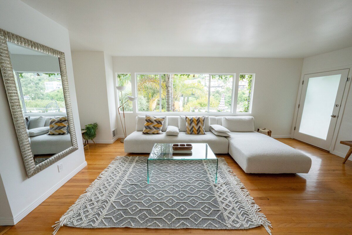 2 Private Homes – Views & Pool – 6 beds / 6 baths! gallery image 3