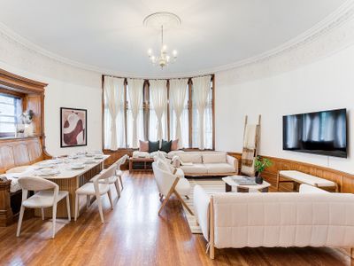 Majestic 3 BDR apt downtown MTL