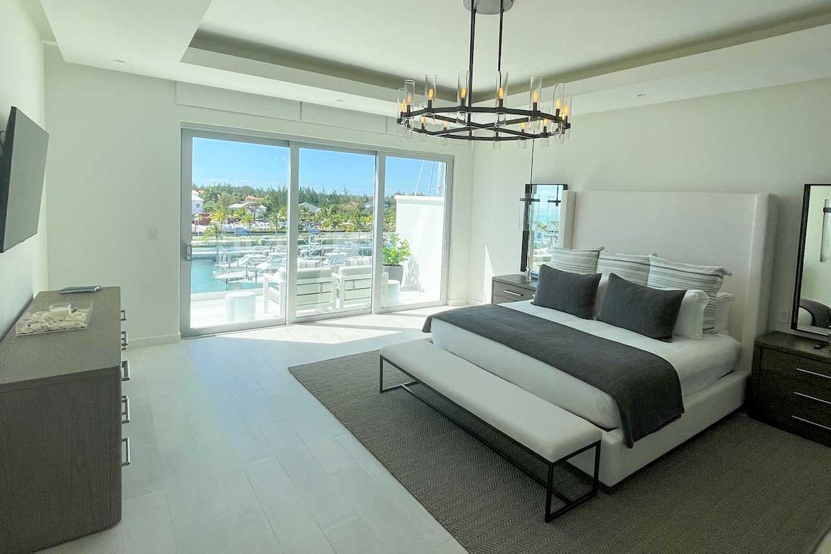 Palm Cay Penthouse gallery image 3