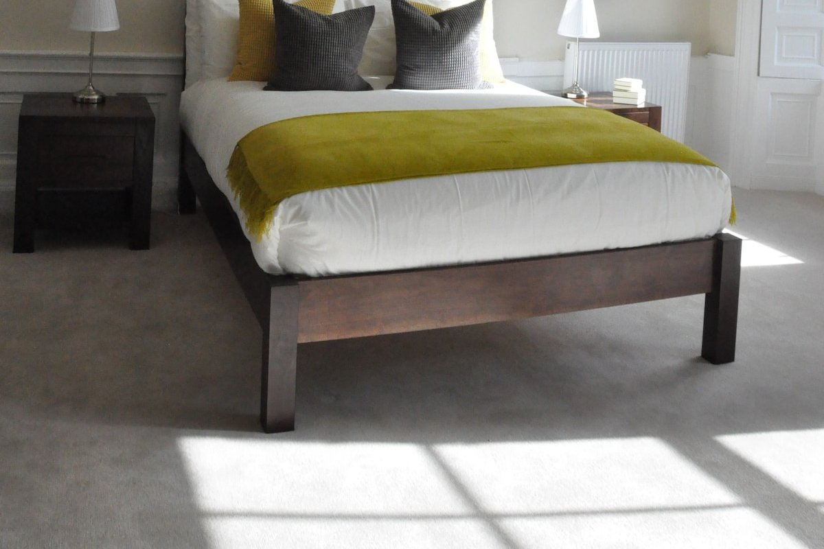 Large and bright 2nd floor city centre apartment gallery image 4