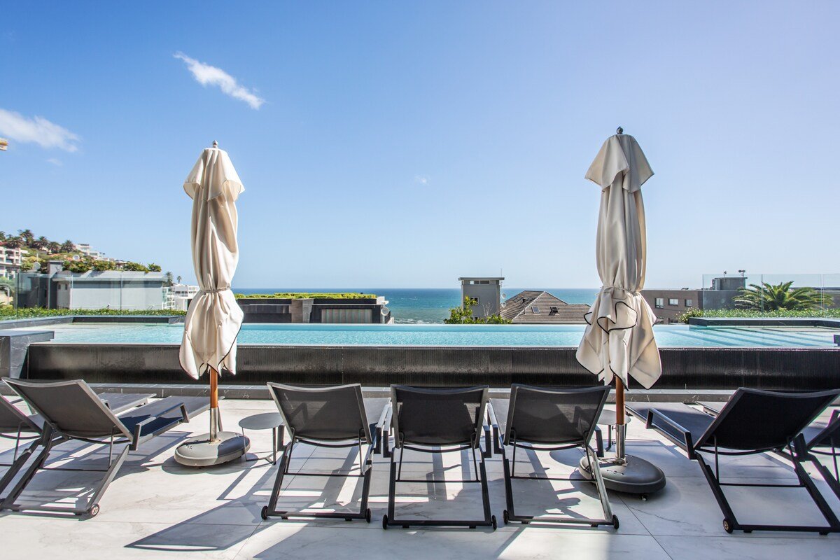 MarbleLuxe 2 bed 2bath • Sea Views • Parking gallery image 4