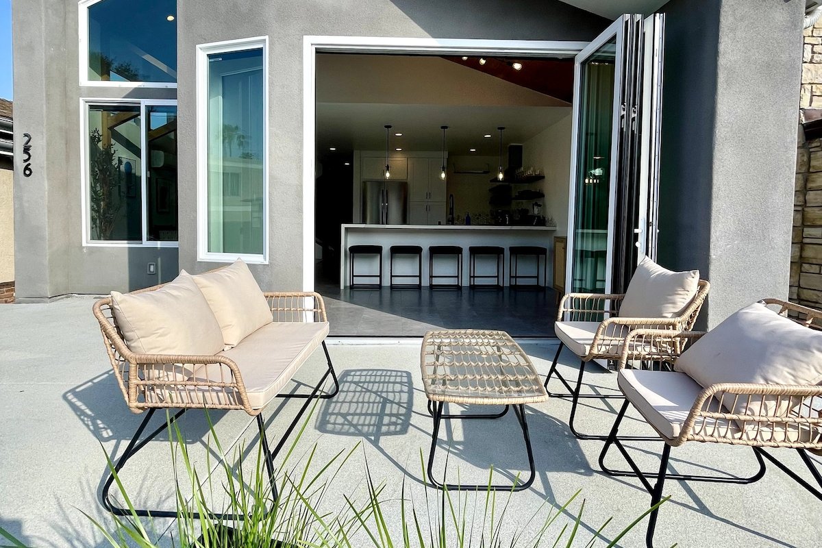 Naples Island rooftop hot tub bbq AC 2 car garage gallery image 2