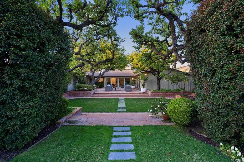 La Jolla Shores Garden & Pool Paradise