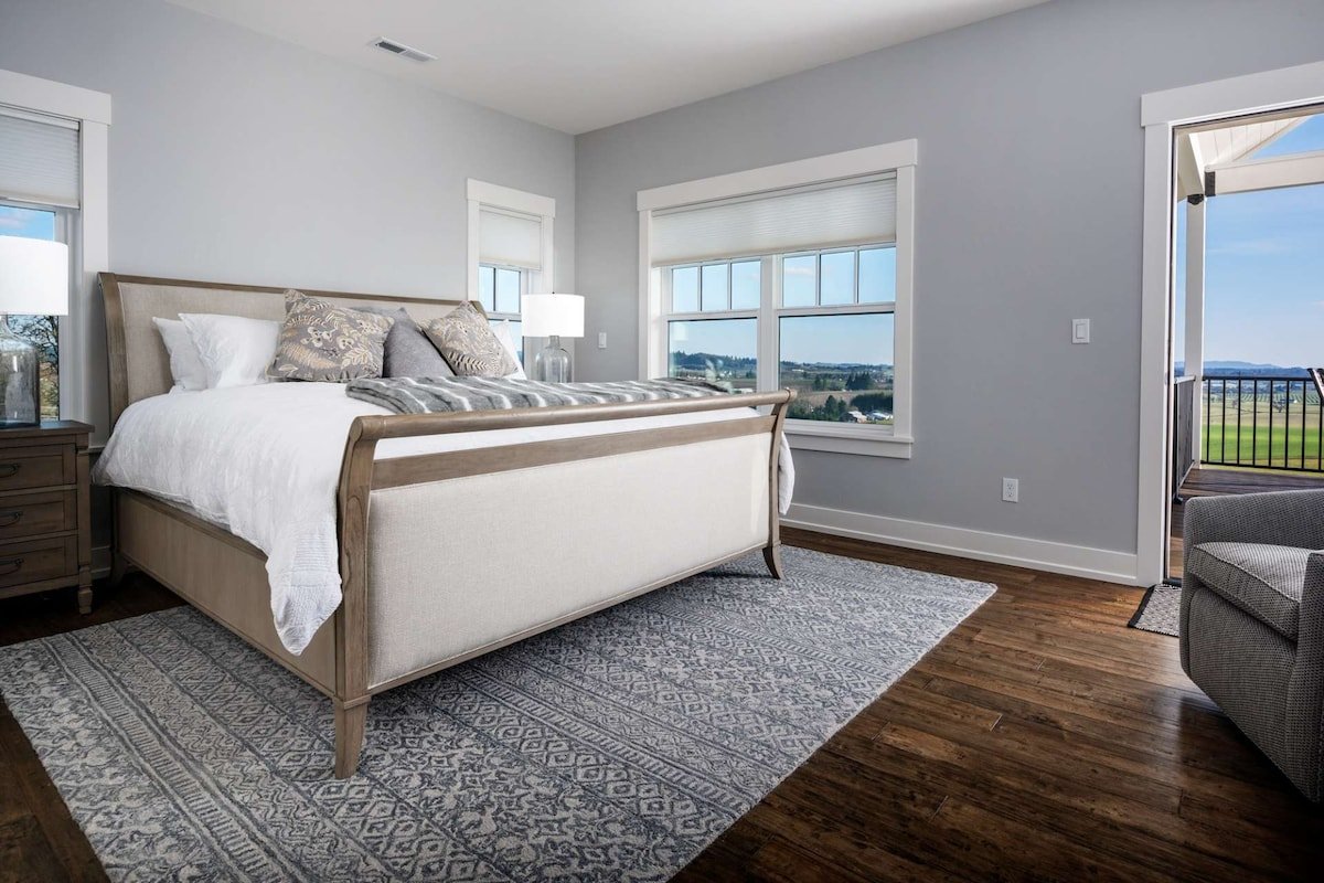 Vineyard Views, Four Master Suites, Free Tastings gallery image 3