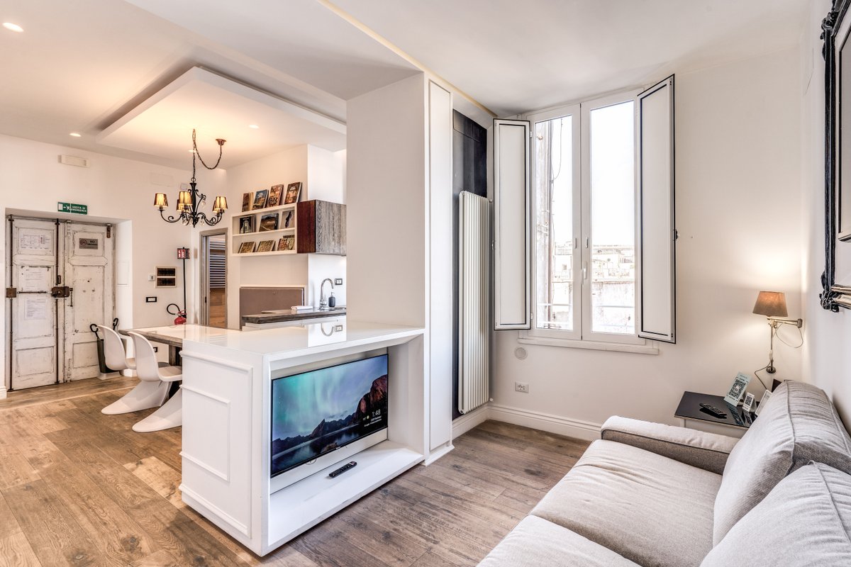 Design Apartment Paulina 300 mt from Colosseum